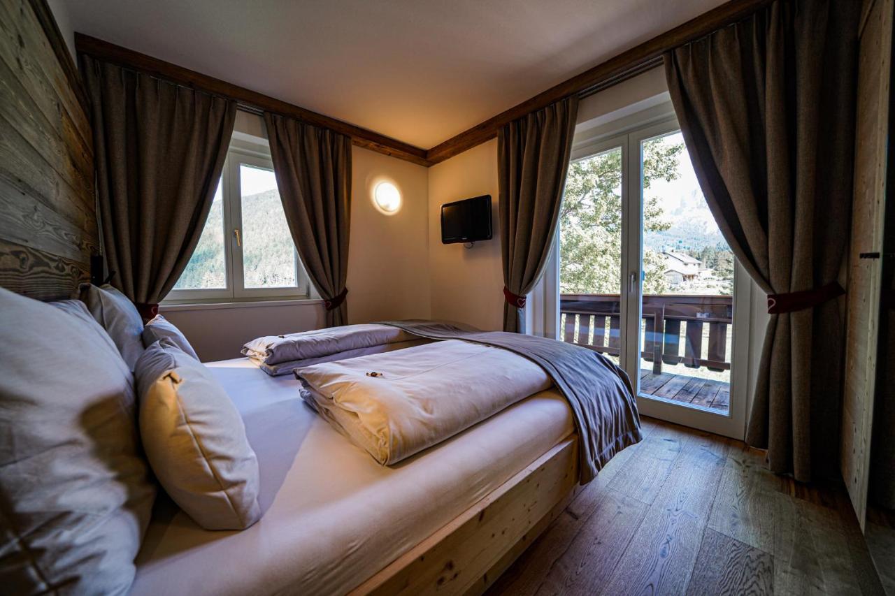 Garni Bergblick Hotel Braies  Exterior photo
