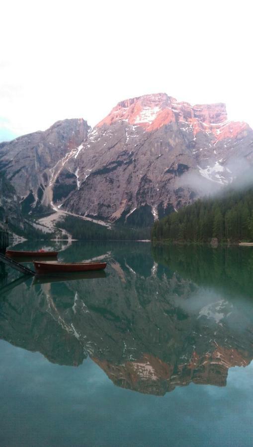 Garni Bergblick Hotel Braies  Exterior photo